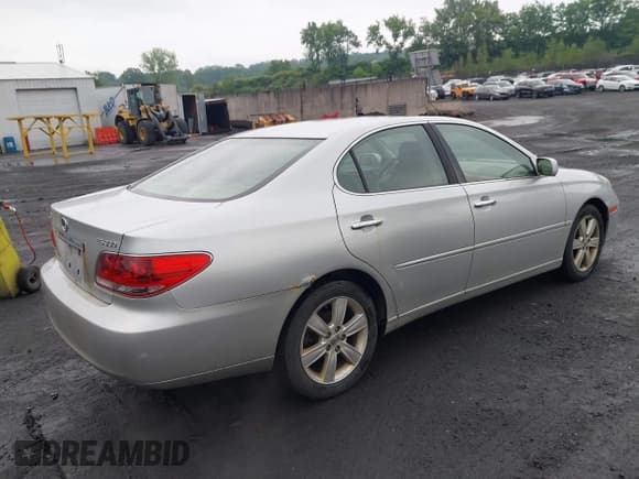 ✅ 2005 Lexus ES 350 • VIN: JTHBA30GX55130137 • Lot: 42461283. Listed on IAAI with 241,732 mi. Free auction sales archive from the USA and detailed vehicle history report at DreamBid. Image 4.