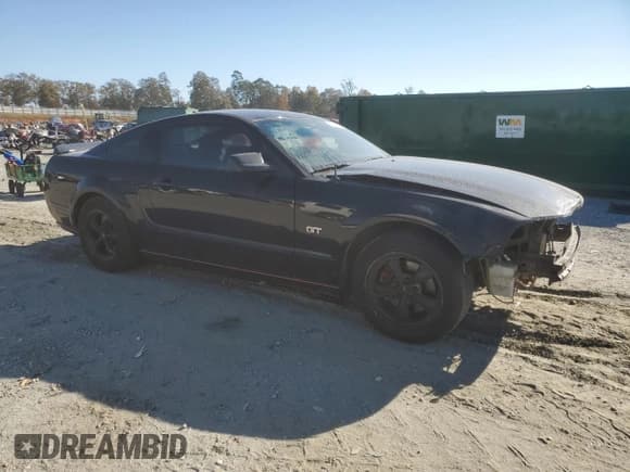 ✅ 2005 Ford Mustang GT Deluxe • VIN: 1ZVFT82H855185862 • Lot: 91176805. Listed on Copart with 120,925 mi. Free auction sales archive from the USA and detailed vehicle history report at DreamBid. Image 4.