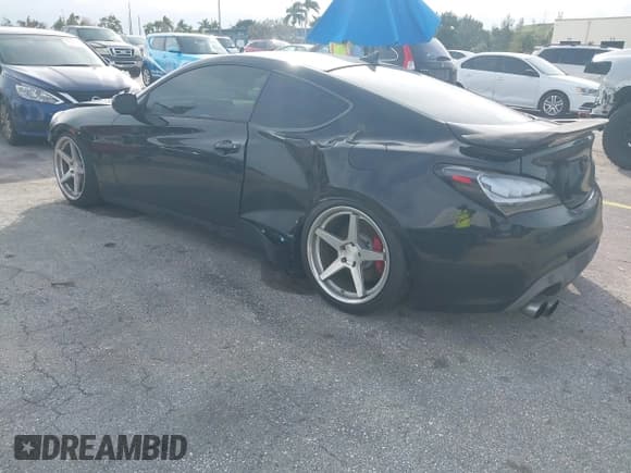 ✅ 2013 Hyundai Genesis Coupe Track • VIN: KMHHU6KJ1DU104166 • Lot: 43817871. Wystawiony na IAAI z przebiegiem 105 395 mil. Bezpłatny archiwum sprzedaży aukcyjnych z USA i szczegółowy raport historii pojazdu na DreamBid. Zdjęcie 3.