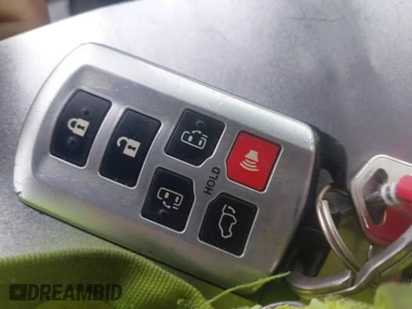 2011 Toyota Sienna XLE AAS with VIN 5TDYK3DCXBS109388, listed as a IAAI auction lot 43458840 with 177,543 mi miles and . Bid and sale history available at DreamBid. Image 11.