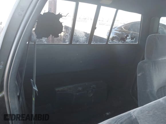 ✅ 2000 Chevrolet S-10 LS • VIN: 1GCCS1954Y8215986 • Лот: 41837475. Опубликован ранее на IAAI с пробегом 192 113 миль. Бесплатный доступ к архиву аукционных продаж из США и подробный отчёт об истории автомобиля на DreamBid. Изображение 8.