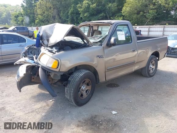 ✅ 2002 Ford F-150 XL • VIN: 1FTRF17212NA89926 • Lot: 42716388. Listed on IAAI with Not provided. Free auction sales archive from the USA and detailed vehicle history report at DreamBid. Image 2.