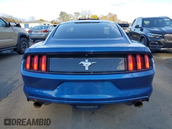 ✅ 2017 Ford Mustang V6 • VIN: 1FA6P8AM3H5328605 • Лот: 87431575. Опубликован ранее на Copart с пробегом 87 312 миль. Бесплатный доступ к архиву аукционных продаж из США и подробный отчёт об истории автомобиля на DreamBid. Изображение 6.