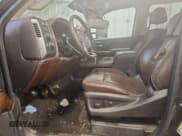 ✅ 2015 Chevrolet Silverado 2500HD High Country • VIN: 1GC1KXE83FF638092 • Лот: 92230045. Опубликован ранее на Copart с пробегом Не указан. Бесплатный доступ к архиву аукционных продаж из США и подробный отчёт об истории автомобиля на DreamBid. Изображение 7.