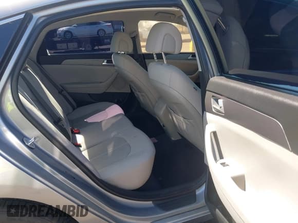 ✅ 2016 Hyundai Sonata SE • VIN: 5NPE24AFXGH393478 • Лот: 43111361. Опубликован ранее на IAAI с пробегом 81 521 миль. Бесплатный доступ к архиву аукционных продаж из США и подробный отчёт об истории автомобиля на DreamBid. Изображение 8.