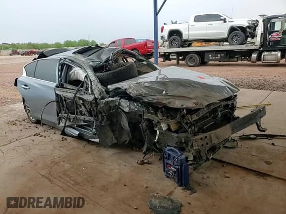 ✅ 2018 Infiniti Q50 Luxe • VIN: JN1EV7APXJM352107 • Lot: 85385615. Wystawiony na Copart z przebiegiem 106 724 mil. Bezpłatny archiwum sprzedaży aukcyjnych z USA i szczegółowy raport historii pojazdu na DreamBid. Zdjęcie 14.