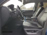 ✅ 2018 Volkswagen Tiguan SEL • VIN: 3VV2B7AX2JM170948 • Лот: 93467515. Опубликован ранее на Copart с пробегом 25 125 миль. Бесплатный доступ к архиву аукционных продаж из США и подробный отчёт об истории автомобиля на DreamBid. Изображение 7.