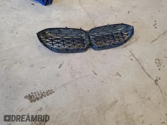 ✅ 2022 BMW 3 Series M340i xDrive • VIN: 3MW5U9J0XN8C30104 • Лот: 60816055. Опубликован ранее на Copart с пробегом 56 404 миль. Бесплатный доступ к архиву аукционных продаж из США и подробный отчёт об истории автомобиля на DreamBid. Изображение 12.