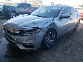 ✅ 2019 Honda Insight Touring • VIN: 19XZE4F94KE011731 • Лот: 41384083. Опубликован ранее на Copart с пробегом 25 235 миль. Бесплатный доступ к архиву аукционных продаж из США и подробный отчёт об истории автомобиля на DreamBid. Изображение 1.