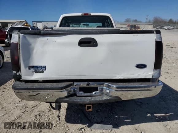 ✅ 2002 Ford F-250 XL • VIN: 1FTNW20F32EC06987 • Лот: 45667965. Опубликован ранее на Copart с пробегом 262 421 миль. Бесплатный доступ к архиву аукционных продаж из США и подробный отчёт об истории автомобиля на DreamBid. Изображение 6.