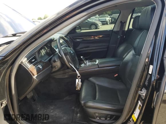 ✅ 2010 BMW 7 Series 750Li xDrive • VIN: WBAKC8C58ACY68265 • Lot: 85199925. Listed on Copart with 137,391 mi. Free auction sales archive from the USA and detailed vehicle history report at DreamBid. Image 7.