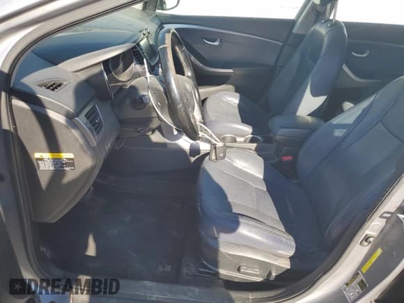 ✅ 2014 Hyundai Elantra • VIN: KMHD35LH9EU177410 • Lot: 90832235. Listed on Copart with 215,118 mi. Free auction sales archive from the USA and detailed vehicle history report at DreamBid. Image 7.