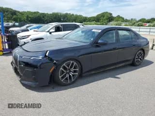 ✅ 2025 BMW 7 Series 740i xDrive • VIN: WBA33EH07SCU55254 • Lot: 62841015. Wystawiony na Copart z przebiegiem 4 314 mil. Bezpłatny archiwum sprzedaży aukcyjnych z USA i szczegółowy raport historii pojazdu na DreamBid. Zdjęcie 1.
