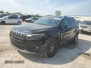 ✅ 2019 Jeep Cherokee Latitude • VIN: 1C4PJLCB7KD172368 • Lot: 80292465. Wystawiony na Copart z przebiegiem 148 126 mil. Bezpłatny archiwum sprzedaży aukcyjnych z USA i szczegółowy raport historii pojazdu na DreamBid. Zdjęcie 1.