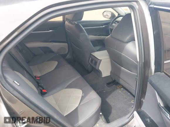 ✅ 2018 Toyota Camry XSE • VIN: 4T1BZ1HK3JU004415 • Лот: 41800344. Опубликован ранее на IAAI с пробегом 138 759 миль. Бесплатный доступ к архиву аукционных продаж из США и подробный отчёт об истории автомобиля на DreamBid. Изображение 8.