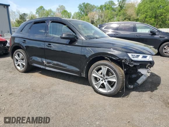 ✅ 2019 Audi Q5 Prestige • VIN: WA1CNAFY0K2112137 • Lot: 53753645. Listed on Copart with 47,243 mi. Free auction sales archive from the USA and detailed vehicle history report at DreamBid. Image 4.