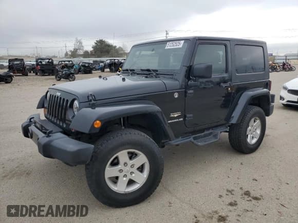 ✅ 2008 Jeep Wrangler Sahara • VIN: 1J4FA54148L591820 • Лот: 51252525. Опубликован ранее на Copart с пробегом 84 733 миль. Бесплатный доступ к архиву аукционных продаж из США и подробный отчёт об истории автомобиля на DreamBid. Изображение 1.