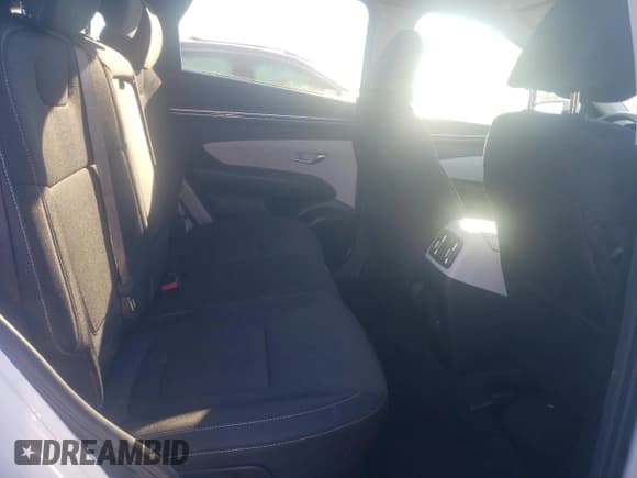 ✅ 2022 Hyundai Tucson SEL • VIN: 5NMJB3AE3NH154347 • Lot: 72556013. Wystawiony na Copart z przebiegiem 11 249 mil. Bezpłatny archiwum sprzedaży aukcyjnych z USA i szczegółowy raport historii pojazdu na DreamBid. Zdjęcie 11.