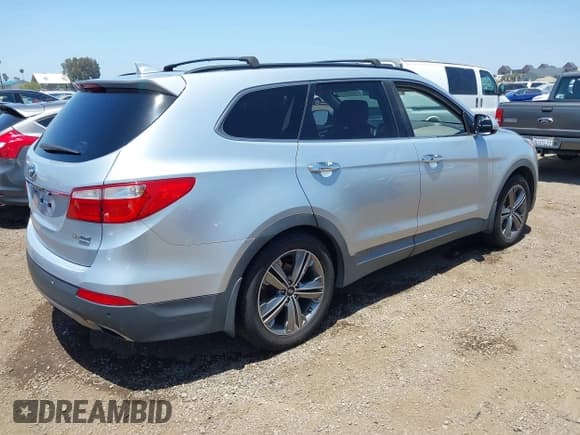 ✅ 2015 Hyundai Santa Fe GLS • VIN: KM8SR4HF0FU106167 • Лот: 42353703. Опубликован ранее на IAAI с пробегом 157 351 миль. Бесплатный доступ к архиву аукционных продаж из США и подробный отчёт об истории автомобиля на DreamBid. Изображение 4.