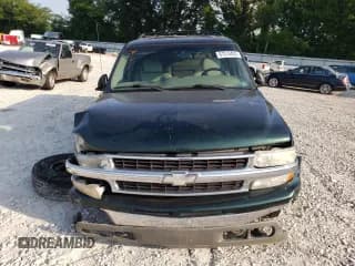 ✅ 2001 Chevrolet Suburban LT • VIN: 3GNFK16T01G272872 • Lot: 38483394. Wystawiony na Copart z przebiegiem 274 083 mil. Bezpłatny archiwum sprzedaży aukcyjnych z USA i szczegółowy raport historii pojazdu na DreamBid. Zdjęcie 5.