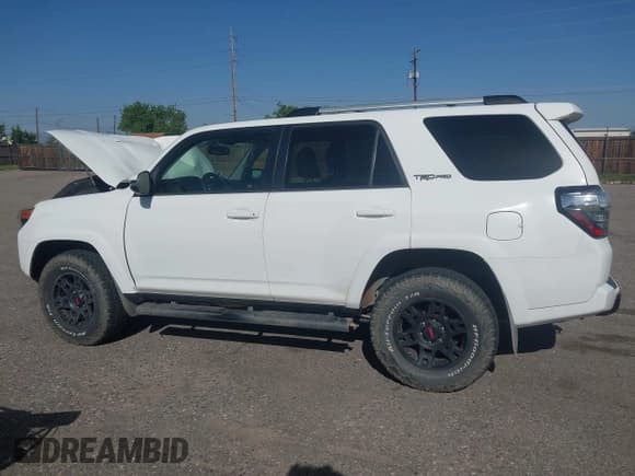 ✅ 2015 Toyota 4Runner Limited • VIN: JTEBU5JR9F5249430 • Лот: 42264996. Опубликован ранее на IAAI с пробегом 98 469 миль. Бесплатный доступ к архиву аукционных продаж из США и подробный отчёт об истории автомобиля на DreamBid. Изображение 14.