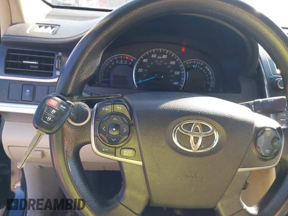 ✅ 2014 Toyota Camry XLE • VIN: 4T1BF1FK9EU461361 • Lot: 43409800. Listed on IAAI with 257,240 mi. Free auction sales archive from the USA and detailed vehicle history report at DreamBid. Image 11.