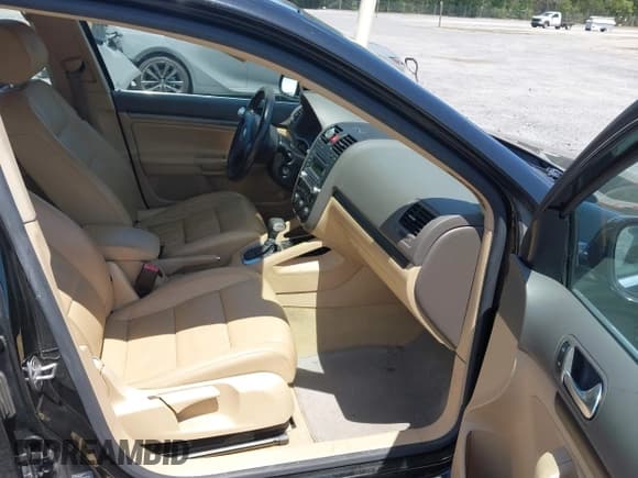 ✅ 2006 Volkswagen Jetta 2.5L • VIN: 3VWDF71K66M669630 • Lot: 42471920. Listed on IAAI with 138,717 mi. Free auction sales archive from the USA and detailed vehicle history report at DreamBid. Image 5.