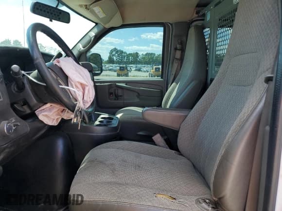 ✅ 2015 GMC Savana • VIN: 1GTZ7UFL4F1224645 • Lot: 58322145. Listed on Copart with 279,709 mi. Free auction sales archive from the USA and detailed vehicle history report at DreamBid. Image 7.