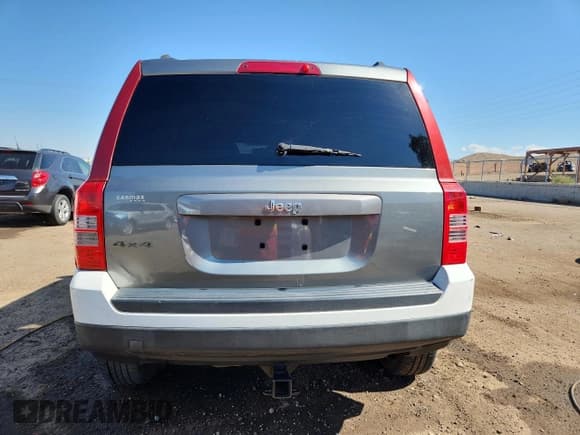 ✅ 2012 Jeep Patriot Sport • VIN: 1C4NJPBB5CD687631 • Lot: 70053135. Wystawiony na Copart z przebiegiem 107 352 mil. Bezpłatny archiwum sprzedaży aukcyjnych z USA i szczegółowy raport historii pojazdu na DreamBid. Zdjęcie 6.