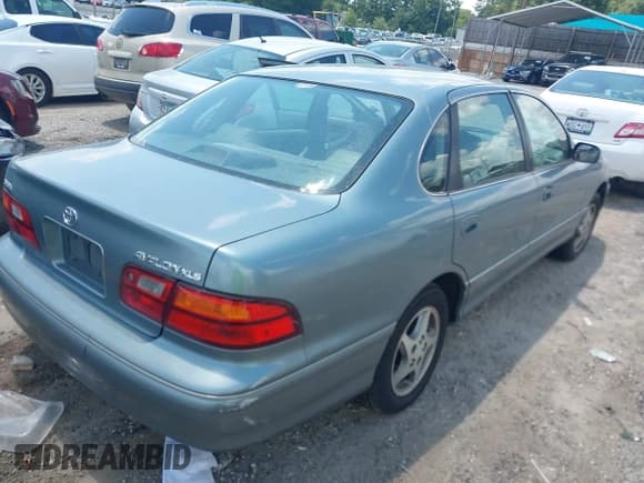 ✅ 1999 Toyota Avalon XL • VIN: 4T1BF18B4XU321279 • Lot: 42726733. Listed on IAAI with 232,187 mi. Free auction sales archive from the USA and detailed vehicle history report at DreamBid. Image 4.