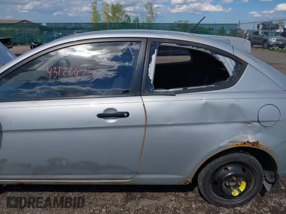 ✅ 2009 Hyundai Accent GS • VIN: KMHCM36C29U141710 • Лот: 43126473. Опубликован ранее на IAAI с пробегом 181 226 миль. Бесплатный доступ к архиву аукционных продаж из США и подробный отчёт об истории автомобиля на DreamBid. Изображение 6.