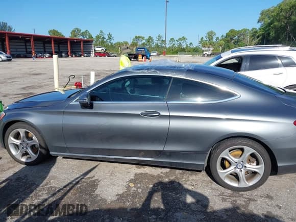 ✅ 2017 Mercedes-Benz C 300 • VIN: WDDWJ4JB3HF416895 • Lot: 42804512. Listed on IAAI with Not provided. Free auction sales archive from the USA and detailed vehicle history report at DreamBid. Image 14.
