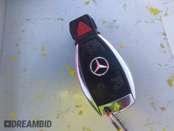 ✅ 2014 Mercedes-Benz C 250 • VIN: WDDGJ4HB8EG211556 • Lot: 40831987. Listed on IAAI with 98,958 mi. Free auction sales archive from the USA and detailed vehicle history report at DreamBid. Image 11.