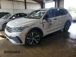 ✅ 2024 Volkswagen Tiguan SEL R-Line • VIN: 3VV4B7AX4RM024328 • Lot: 66693955. Wystawiony na Copart z przebiegiem 94 047 mil. Bezpłatny archiwum sprzedaży aukcyjnych z USA i szczegółowy raport historii pojazdu na DreamBid. Zdjęcie 1.
