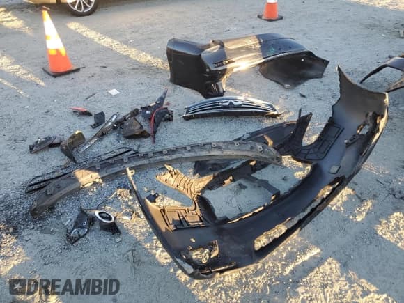 ✅ 2015 Infiniti QX60 • VIN: 5N1AL0MN0FC526729 • Лот: 82511945. Опубликован ранее на Copart с пробегом 166 198 миль. Бесплатный доступ к архиву аукционных продаж из США и подробный отчёт об истории автомобиля на DreamBid. Изображение 13.