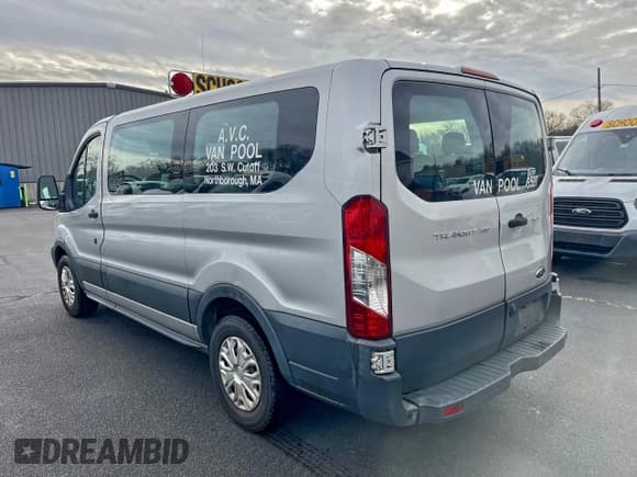 ✅ 2015 Ford Transit XLT • VIN: 1FMZK1ZM8FKB16195 • Lot: 96003585. Wystawiony na Copart z przebiegiem 274 829 mil. Bezpłatny archiwum sprzedaży aukcyjnych z USA i szczegółowy raport historii pojazdu na DreamBid. Zdjęcie 3.