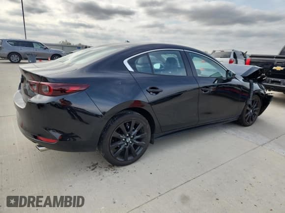 ✅ 2025 Mazda 3 S Select Sport • VIN: 3MZBPABM1SM473686 • Lot: 82748045. Wystawiony na Copart z przebiegiem 6 785 mil. Bezpłatny archiwum sprzedaży aukcyjnych z USA i szczegółowy raport historii pojazdu na DreamBid. Zdjęcie 3.
