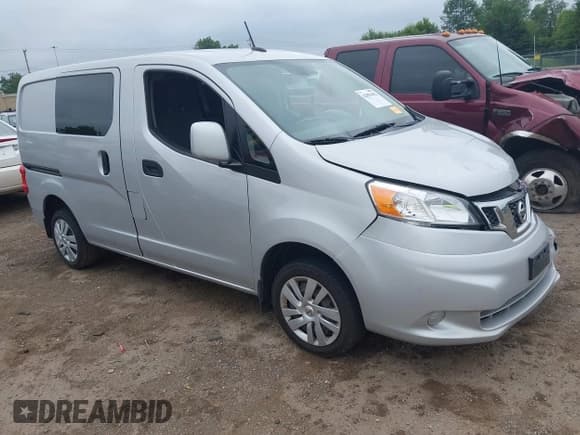 ✅ 2020 Nissan NV200 SV • VIN: 3N6CM0KNXLK701455 • Lot: 42859402. Wystawiony na IAAI z przebiegiem 191 067 mil. Bezpłatny archiwum sprzedaży aukcyjnych z USA i szczegółowy raport historii pojazdu na DreamBid. Zdjęcie 1.