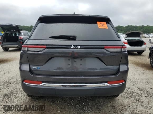 ✅ 2024 Jeep Grand Cherokee • VIN: 1C4RJYB64RC142612 • Lot: 61555485. Listed on Copart with Not provided. Free auction sales archive from the USA and detailed vehicle history report at DreamBid. Image 6.