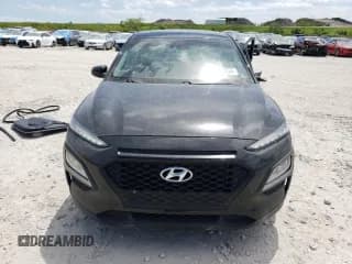 ✅ 2020 Hyundai Kona SE • VIN: KM8K12AA9LU480878 • Лот: 47346894. Опубликован ранее на Copart с пробегом 99 302 миль. Бесплатный доступ к архиву аукционных продаж из США и подробный отчёт об истории автомобиля на DreamBid. Изображение 5.