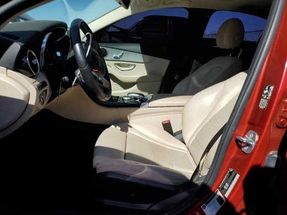 ✅ 2018 Mercedes-Benz C 350e • VIN: 55SWF4HBXJU235738 • Lot: 60410875. Listed on Copart with 84,142 mi. Free auction sales archive from the USA and detailed vehicle history report at DreamBid. Image 7.