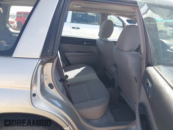 ✅ 2007 Subaru Forester X • VIN: JF1SG65697H715011 • Lot: 43114255. Listed on IAAI with 182,934 mi. Free auction sales archive from the USA and detailed vehicle history report at DreamBid. Image 8.