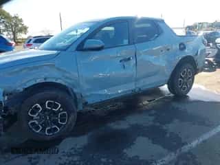 2024 Hyundai Santa Cruz SEL с VIN 5NTJB4AE4RH100765, выставлен на аукционе IAAI как лот 41518227 с пробегом 3 332 миль миль и . История ставок и продаж доступна на DreamBid. Изображение 6.