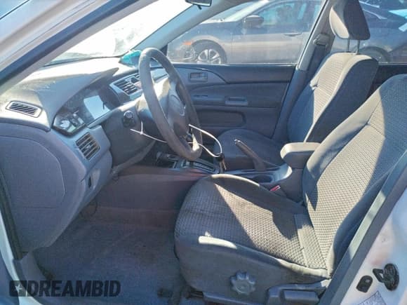 ✅ 2003 Mitsubishi Lancer ES • VIN: JA3AJ26E63U000905 • Lot: 82714615. Wystawiony na Copart z przebiegiem 116 760 mil. Bezpłatny archiwum sprzedaży aukcyjnych z USA i szczegółowy raport historii pojazdu na DreamBid. Zdjęcie 7.