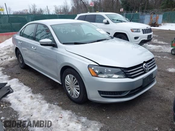 ✅ 2014 Volkswagen Passat S • VIN: 1VWAP7A39EC002589 • Лот: 41285260. Опубликован ранее на IAAI с пробегом 102 489 миль. Бесплатный доступ к архиву аукционных продаж из США и подробный отчёт об истории автомобиля на DreamBid. Изображение 1.