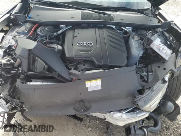 ✅ 2024 Audi A6 Premium Plus • VIN: WAUE3BF23RN033458 • Lot: 62813435. Wystawiony na Copart z przebiegiem 7 035 mil. Bezpłatny archiwum sprzedaży aukcyjnych z USA i szczegółowy raport historii pojazdu na DreamBid. Zdjęcie 11.