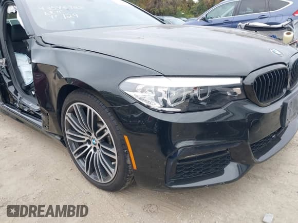 ✅ 2019 BMW 5 Series 530i xDrive • VIN: WBAJA7C52KWW01263 • Лот: 43546722. Опубликован ранее на IAAI с пробегом 47 247 миль. Бесплатный доступ к архиву аукционных продаж из США и подробный отчёт об истории автомобиля на DreamBid. Изображение 19.