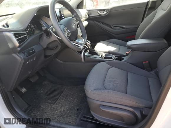 ✅ 2020 Hyundai Ioniq Blue • VIN: KMHC65LCXLU186394 • Lot: 56584615. Wystawiony na Copart z przebiegiem 64 626 mil. Bezpłatny archiwum sprzedaży aukcyjnych z USA i szczegółowy raport historii pojazdu na DreamBid. Zdjęcie 7.