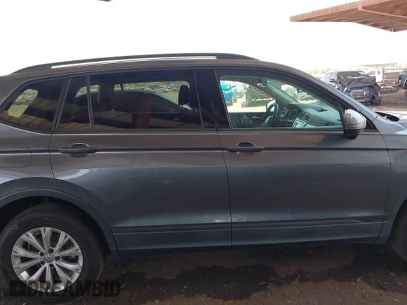 ✅ 2020 Volkswagen Tiguan S • VIN: 3VV1B7AX6LM150944 • Лот: 42980202. Опубликован ранее на IAAI с пробегом 48 564 миль. Бесплатный доступ к архиву аукционных продаж из США и подробный отчёт об истории автомобиля на DreamBid. Изображение 13.