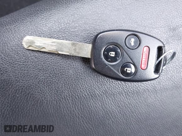 ✅ 2008 Honda Accord EX-L • VIN: 1HGCS12858A028786 • Lot: 43009880. Listed on IAAI with 135,999 mi. Free auction sales archive from the USA and detailed vehicle history report at DreamBid. Image 11.